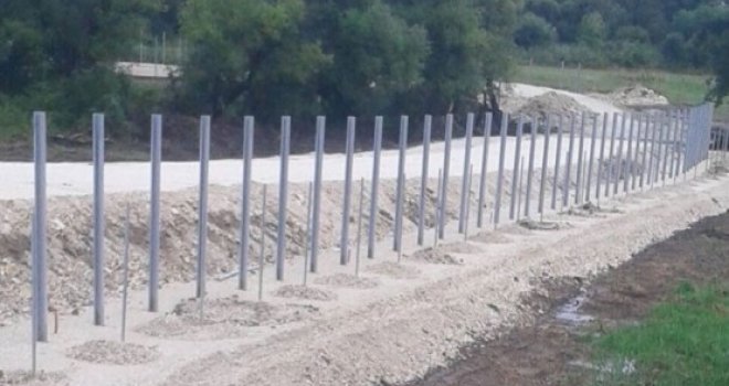 Srbija postavlja žičanu ogradu na granici sa Sjevernom Makedonijom: 'Ovo je dio dogovora sa EU'