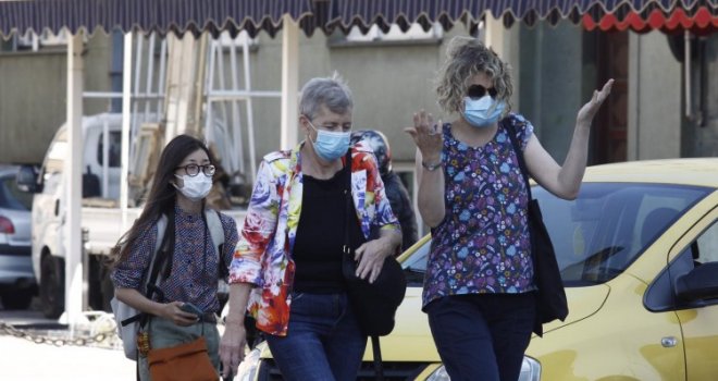 Novo normalno: Život pod maskama u Sarajevu i šest mjeseci nakon početka pandemije
