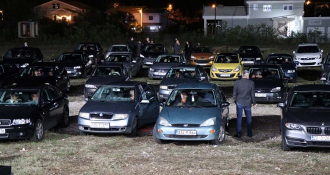 'Mater' otvorila 14. Mostar Film Festival: 'U autokinu ljudi mogu biti u masi, a opet izolirani'