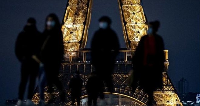 U Parizu uveden policijski sat, ulice su puste: Juče u Francuskoj zabilježeno 32.427 novih slučajeva zaraze
