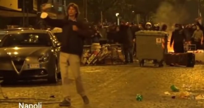 Bukti nezadovoljstvo, u Italiji pobuna zbog novih mjera: Letjele kamenice i dimne bombe, policija uzvraćala suzavcem