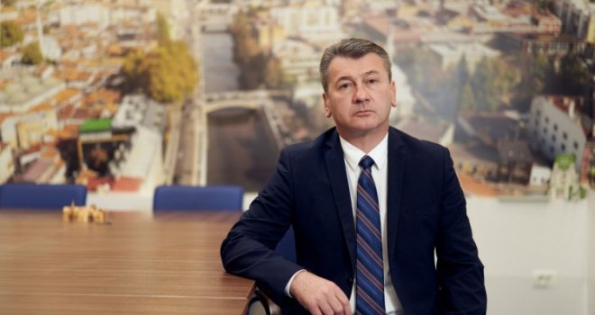 'Četvorka' postaje jača u još dva kantona: Hadžibajrić potvrdio da se NBL ujedinjuje sa jednom strankom