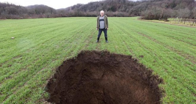 Seizmolog objasnio zašto su nastale ogromne rupe u zemlji nakon potresa u Petrinji: 'Tlo postaje tekućina'