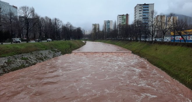 U Miljacki na Vilsonovom šetalištu pronađeno beživotno tijelo