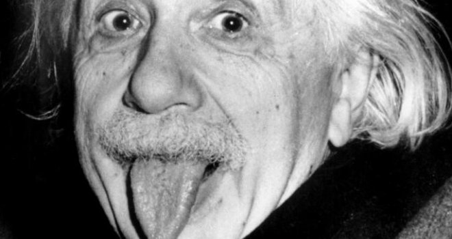 Zašto Einstein (stalno) plazi jezik? Nastala je sasvim slučajno, a postala puno više od fotografije...