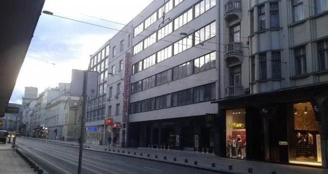 Zgrada u strogom centru Sarajeva prodaje se za 5,4 miliona KM: Šest spratova, podrum, prizemlje, potkrovlje...  