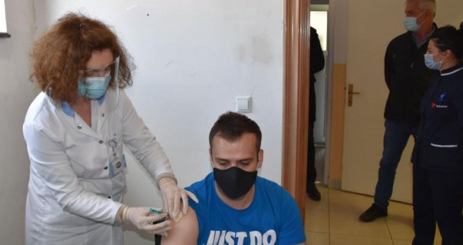Počela vakcinacija u domovima za starije u Sarajevu