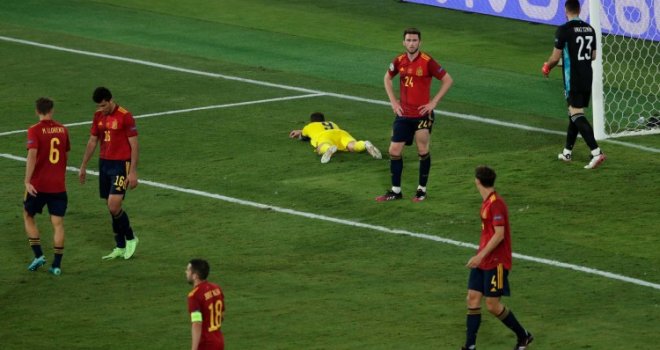 Mučila se Španija protiv Švedske, napadala, dominirala, ali uzalud... Utakmica u Sevilji završila bez golova