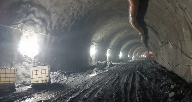 Kopalo se, kopalo pa stalo: Obustavljeni radovi na izgradnji tunela Hranjen, iz JP Autoceste pojašnjavaju zašto...
