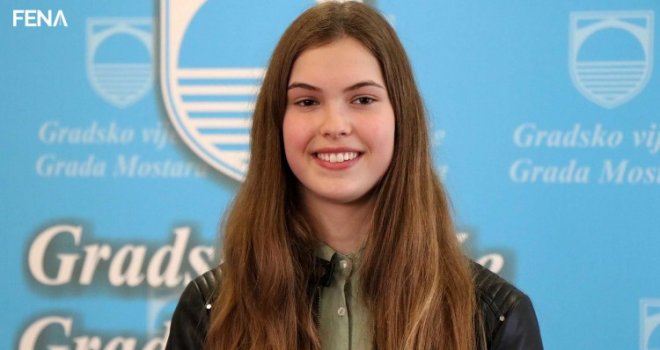 Lana Pudar u polufinalu utrke 200 metara dupin