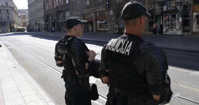 Policajac kad radi cijeli mjesec ima platu 666 KM, plus topli obrok - ukupno oko 1000 KM!