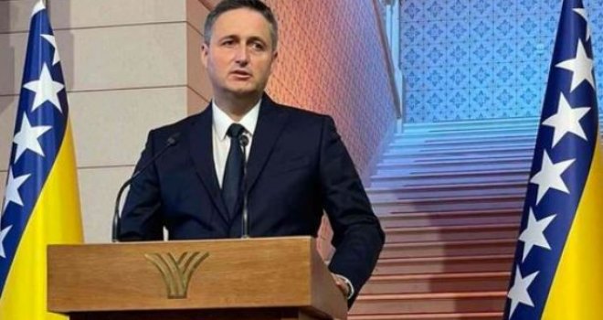 Šuška se, šuška: Čini se da je Trojka sve složnija da Denis Bećirović bude kandidat za Predsjedništvo?!  