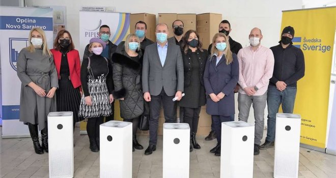 Za 10 novosarajevskih osnovnih škola osigurano 200 mobilnih prečišćivača zraka