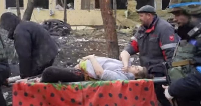 Umrle trudnica i beba sa snimke koja je obišla svijet: Stradale su u bombardovanju porodilišta u Mariupolju
