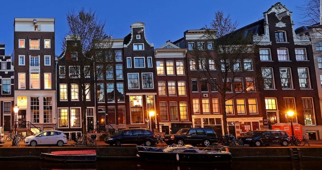 Znate li zašto na prozorima stanova u Nizozemskoj nema zavjesa?