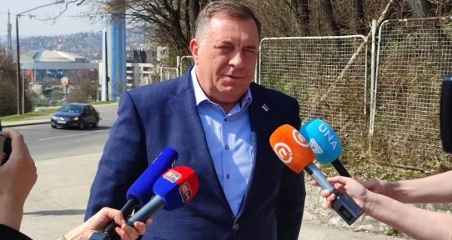 Dodik 'ne priznaje Sud i Tužilaštvo BiH', ali ipak donio 'svoje' papire: Saslušan sam kao osumnjičeni