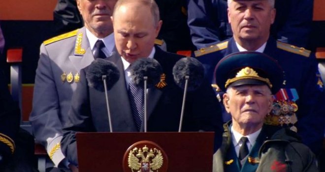Putin u obraćanju na paradi: 'Rusija je pozivala Evropu da pronađemo kompromis, ali oni nisu htjeli da nas čuju'