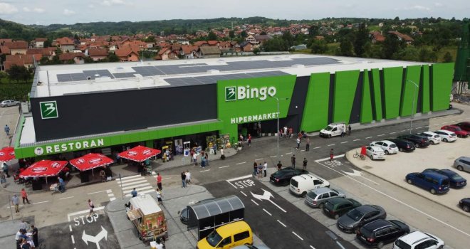Bingo otvorio novi hipermarket: Kupce nagradili poklonima i besplatnim kupovinama