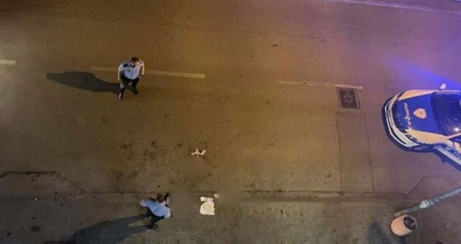 Tuča u Banjoj Luci: Jedna osoba prevezena u bolnicu, lokva krvi na asfaltu