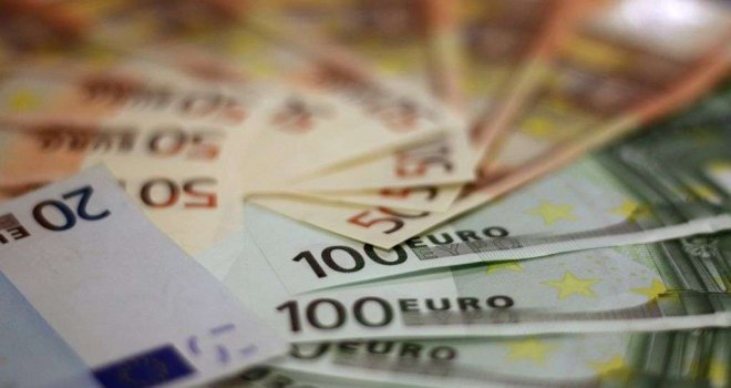 Euro pao na najniži nivo u dvije decenije