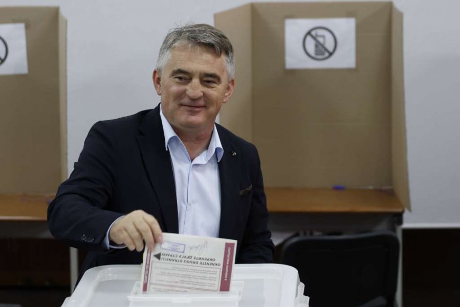 zeljko-komsic-glasanje-izbori-2022