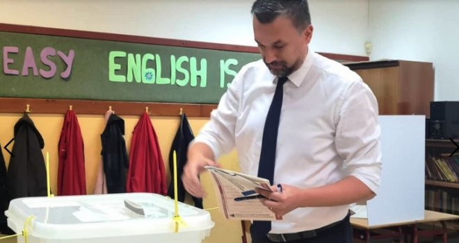 Konaković tvrdi: 'Imamo informaciju da je načelnik Gornjeg Vakufa napao posmatrača NiP-a, Mahir Dević glasao dva puta...'