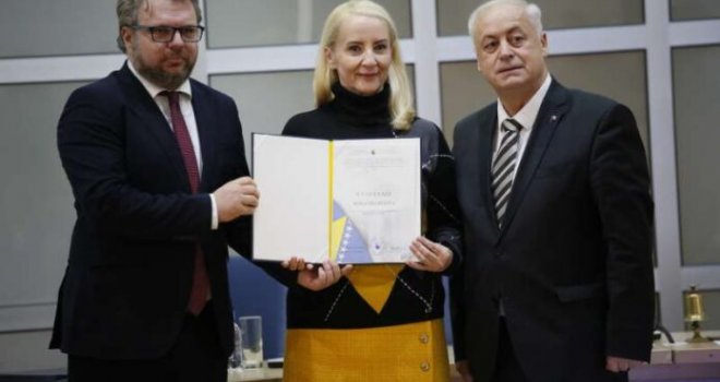 Sebija Izetbegović odgovorila: Zašto da se odričem mandata? Nema razloga... Neću uzimati paušal za rad u Skupštini KS!