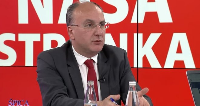 Damir Arnaut stao iza Aide Koluder-Agić: Nisu postojali ni objektivni razlozi ni uslovi za raspuštanje OO Centar NS i njenu smjenu