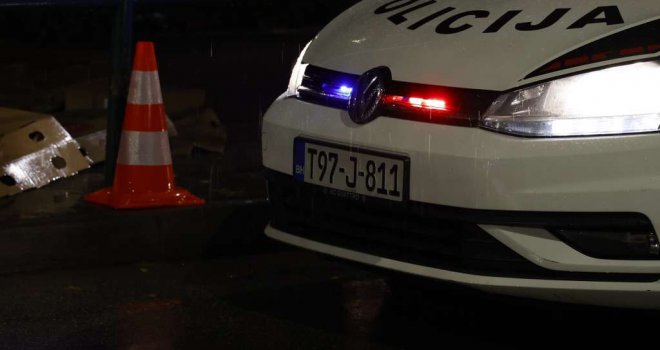 Teška nesreća na putu Tuzla-Sarajevo: Saobraćaj obustavljen, ima i povrijeđenih