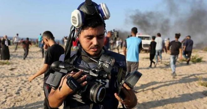 Mete civili, ali i novinari: U izraelskom zračnom napadu u Gazi ubijen kamerman Anadolije Muntasir es-Sawaf 