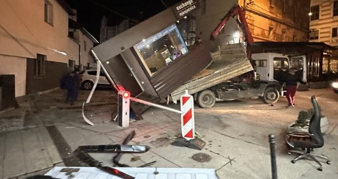 Inspekcija uklonila kiosk na parkingu ‘Telali’ kod Vijećnice, evo zbog čega