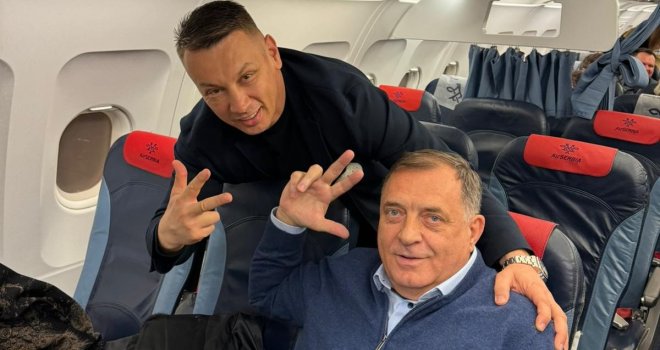Put putuje Reufaga: Dodik i Nešić poletjeli, u avionu dizali tri prsta...