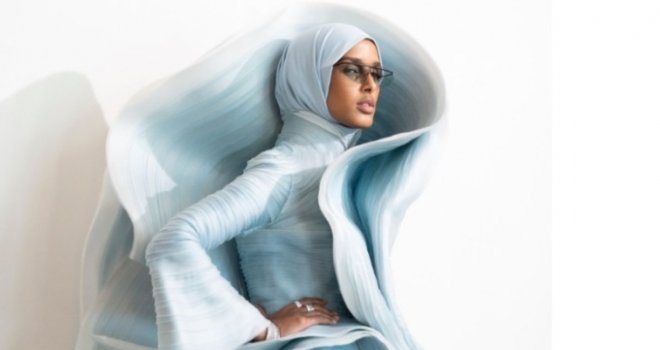 Ljepotica s hidžabom pomela konkurenciju u Cannesu u haljini-skulpturi: Kada je ona prošetala crvenim tepihom...