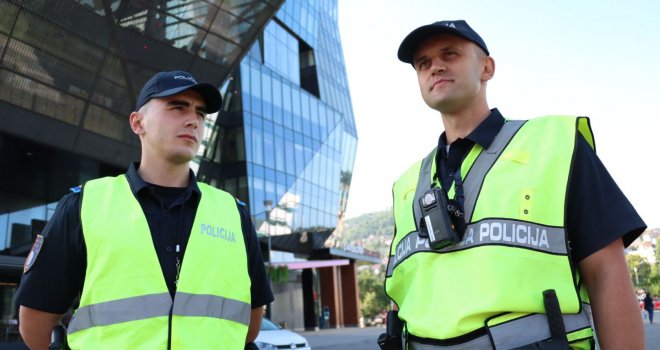 Prvi put u BiH: Sarajevska policija od danas koristi body kamere