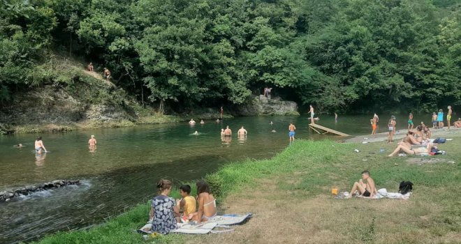 Jeste li znali za ovo kupalište u blizini Sarajeva: Tamo voda nikada nije bila topla kao ove godine