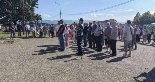 Jedan od pojedinačno najtežih zločina tokom rata: Preživjeli logoraši obilježili 32 godine od zločina u logoru Keraterm