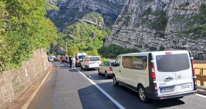 Na dionici Jablanica-Potoci obustavljen saobraćaj od 7 do 19 sati, a na putu od Jablanice prema Blidinju potpuno 