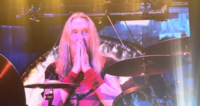 Nakon 42 godine: Nicko McBrain oprostio se od nastupanja sa Iron Maidenom, fanovima poslao dirljivu poruku