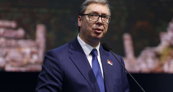 Ruski mediji pišu da bi Aleksandar Vučić mogao podnijeti ostavku