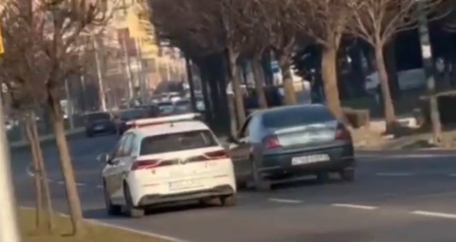 Dramatične scene u Sarajevu: Bježao od policije i po šetalištu i u jednosmjernoj ulici, građani se sklanjali...