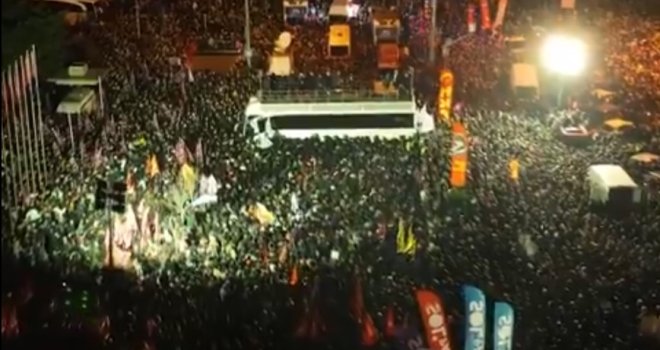 Veliki protesti u Istanbulu zbog hapšenja gradonačelnika, situacija eskalirala