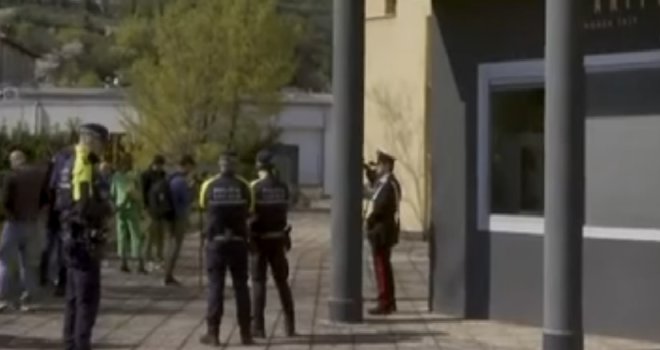 Tragedija u Italiji: Dok je branio majku, mladić iz BiH nožem ubio oca