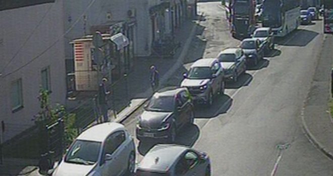 Već se formirale dugačke kolone vozila na graničnim prijelazima u Bosni i Hercegovini