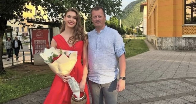 Lana Pudar blistala na maturskoj večeri: Mala bh. sirena završila srednju školu
