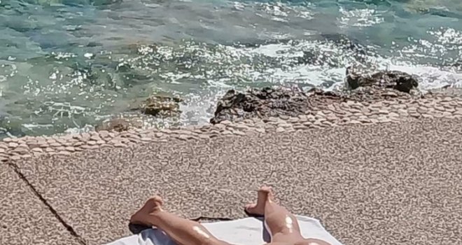 Tetovaža kupačice u Makarskoj svima upala u oči: 'To je prava Hrvatica, još kad vidite gdje je...'