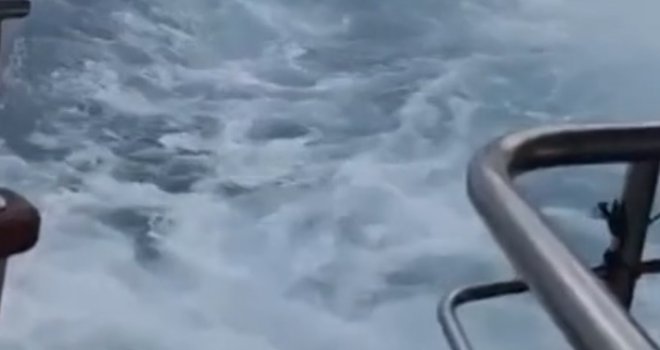 Neviđena oluja protutnjala Splitom, ovo je nezabilježeno! Blokiran promet diljem grada, ozlijeđeno troje ljudi