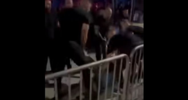 Procurio novi snimak brutalnog napada na 19-godišnjeg Slovenca tokom nastupa Jale Brata i Bube Corellija u Poreču 