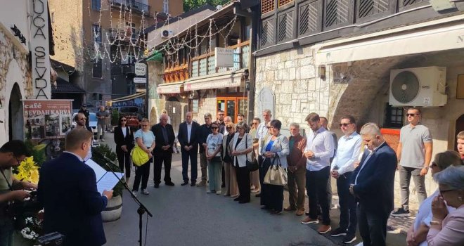 Ubijeni dok su stajali u redu za vodu: Obilježena 33. godišnjica masakra u sarajevskoj ulici Halači