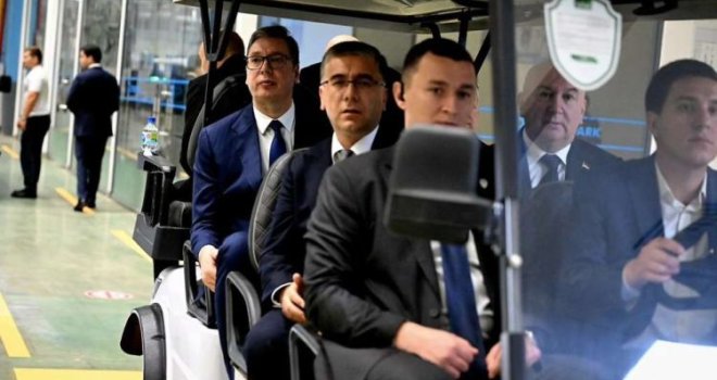 Vučić najavio veliki skup u Novom Sadu desetak dana nakon komemorativnog skupa